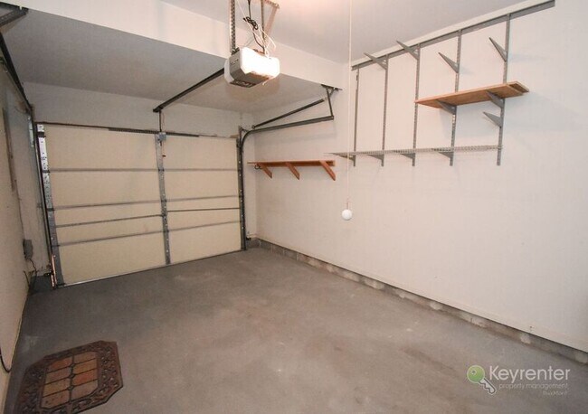 Building Photo - 1616 Saratoga Ct