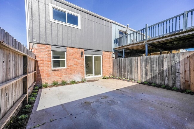 Building Photo - 37 San Jacinto Dr