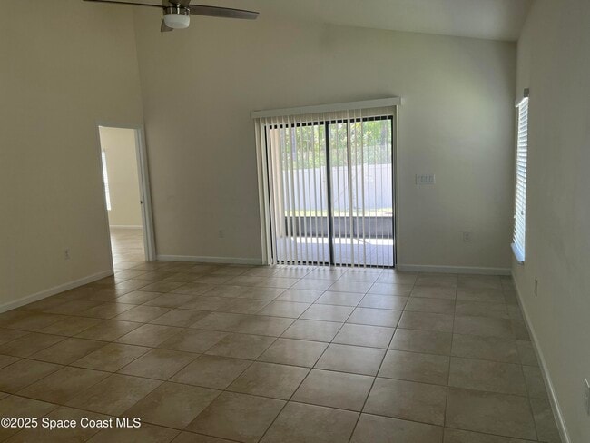 Building Photo - 1343 Musgrass Cir