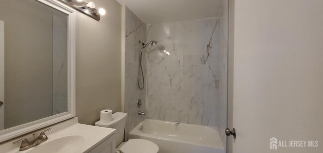 Building Photo - 261 Kempsey Dr