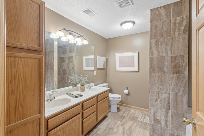 Building Photo - 220 Emerson Ave E