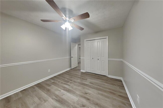 Building Photo - 20 Tracey Ln