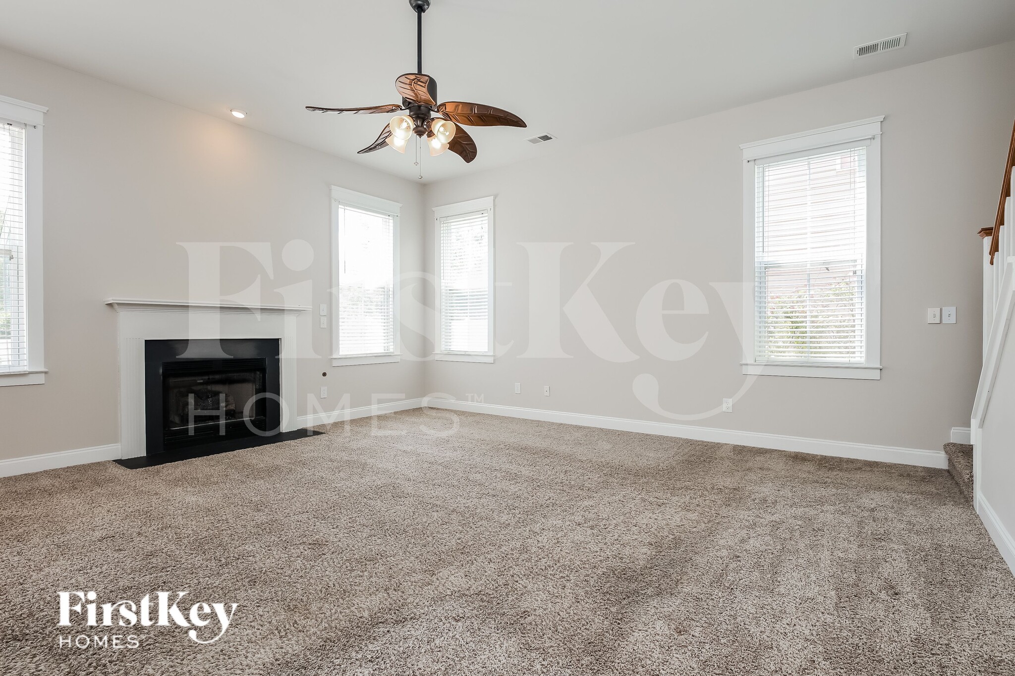 Building Photo - 228 Silverwood Ln