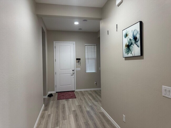 Building Photo - 5525 W Banff Ln.