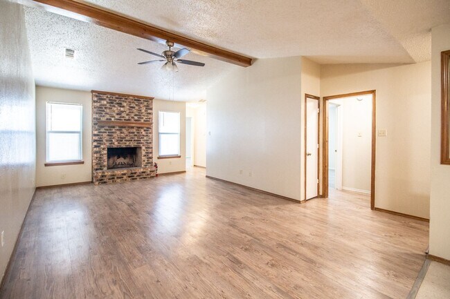 Building Photo - 15 Wagnon Dr
