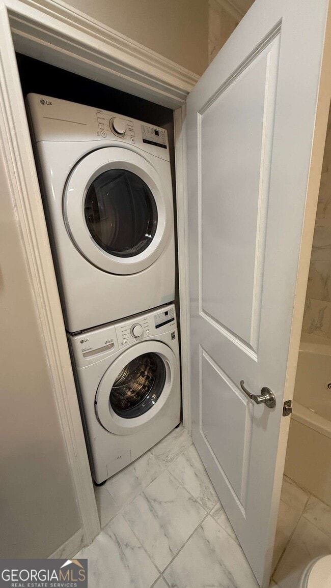 Building Photo - 2277/2255 Peachtree Rd NE