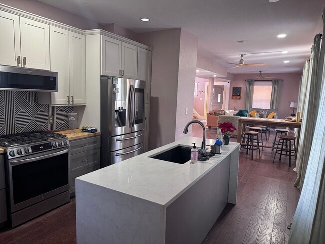 Building Photo - Private Room for Rent – $750/Month | All Utilities Included