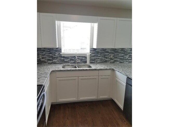 Building Photo - 3192 Osborne Rd NE