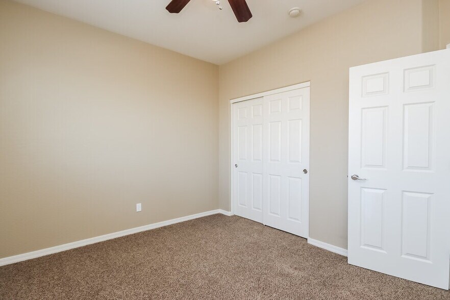 Building Photo - 4261 N 157th Ave