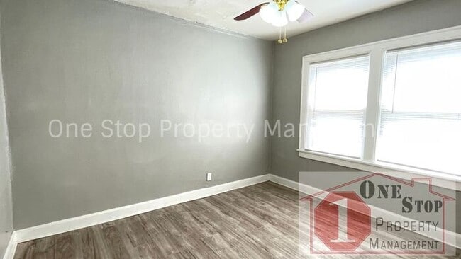 Building Photo - Beautiful 3 Bedroom 1.5 Bathroom in Kansas...