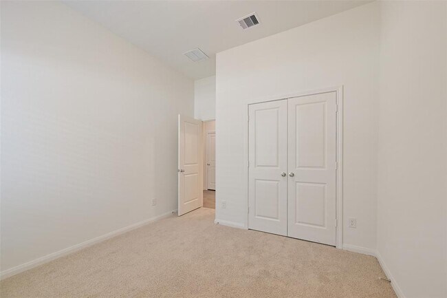 Building Photo - 3923 Sugardale St