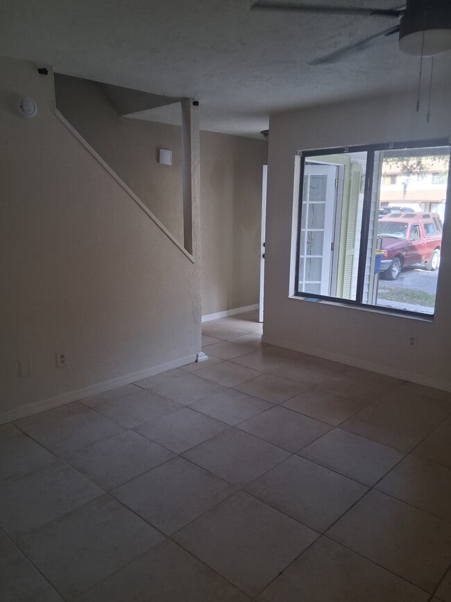 Building Photo - 322 Canal Rd