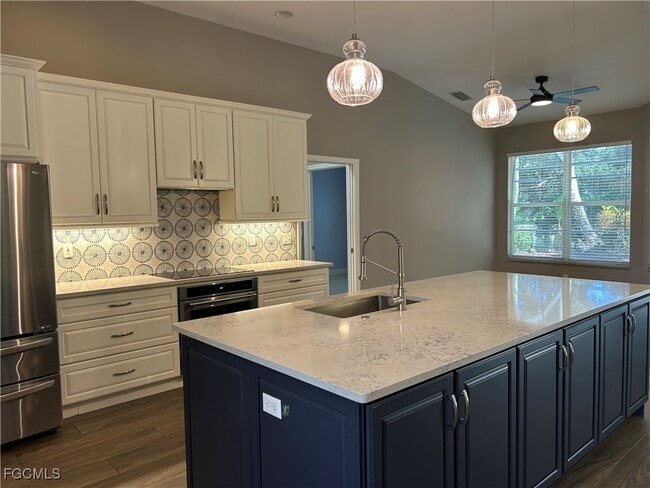 Building Photo - 9947 Colonial Walk N