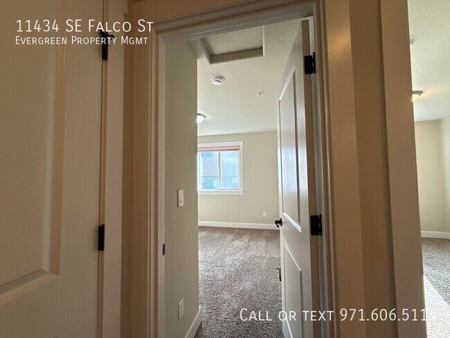 Building Photo - 11434 SE Falco St