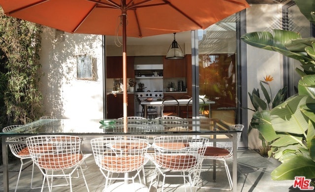 Building Photo - 1467 Queens Rd