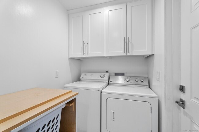 Building Photo - 349 Alpine Ave
