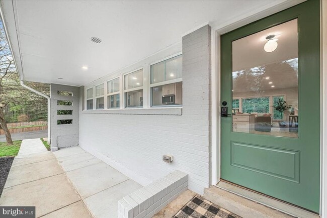 Building Photo - 901 Hobbs Dr