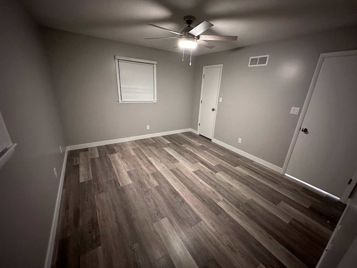 Master Bedroom - 1304 Overlook Dr