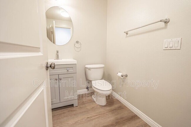 Building Photo - 23420 Waterway Ln