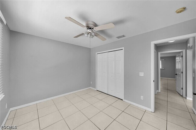 Building Photo - 1407 SE 24th Ave