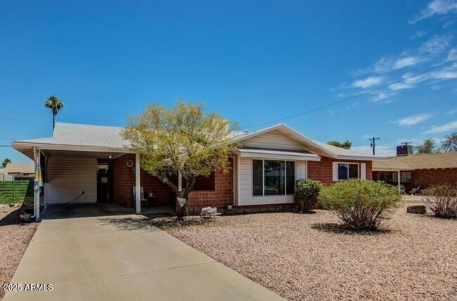Primary Photo - 8524 E Wilshire Dr