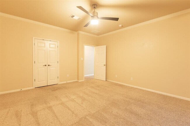 Building Photo - 4202 Fairmeadow Dr