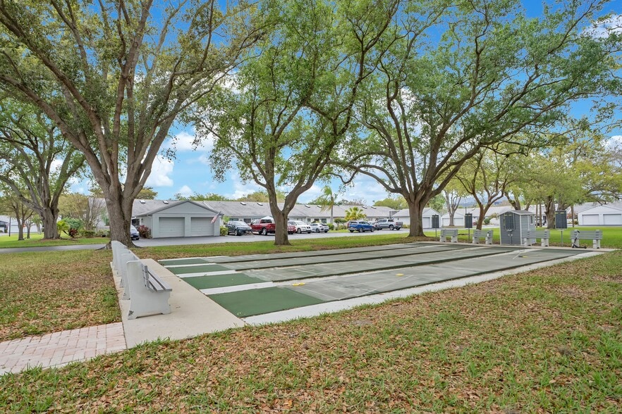 Building Photo - 9610 Green Cypress Ln