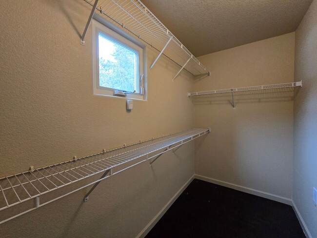 Building Photo - 7250 Via Verde