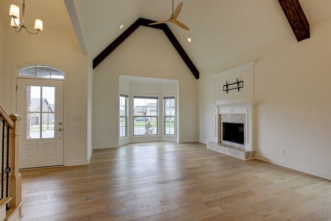 Building Photo - Custom Build in Sango.  Wow Factor