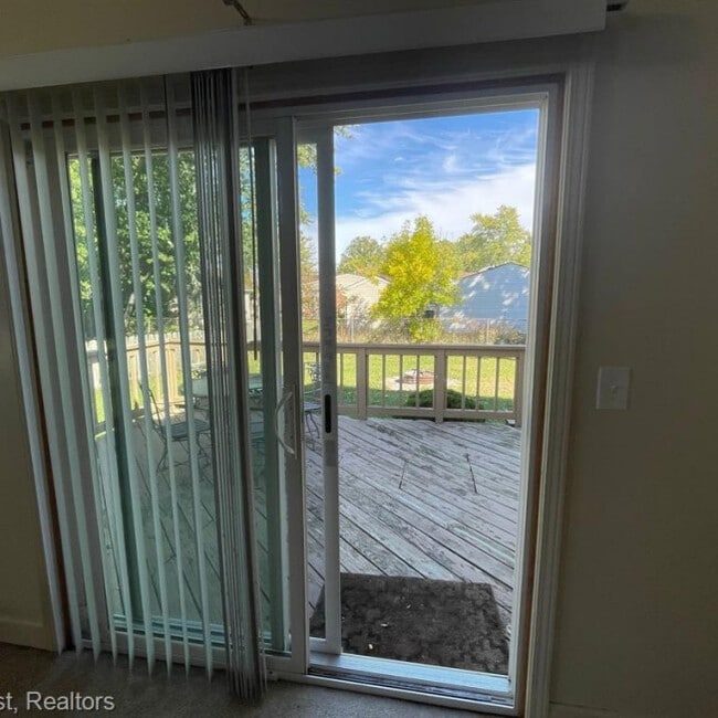 Building Photo - 1438 Rand Rd