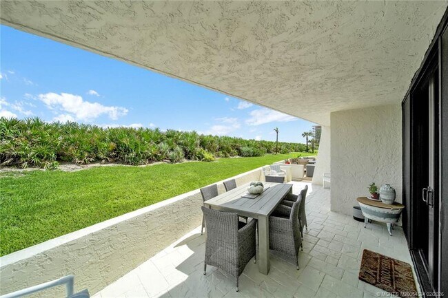 Building Photo - 10680 S Ocean Dr