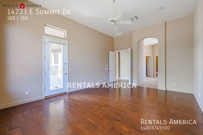 Building Photo - Beautiful 3-Bed/3-bath home in Fountain Hi...