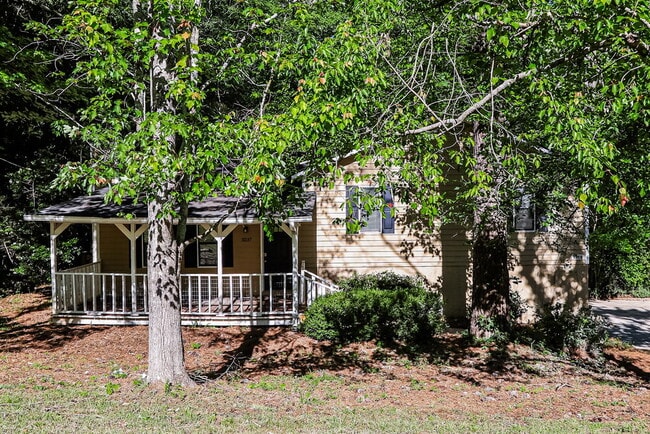 Building Photo - 3237 Carmel Dr