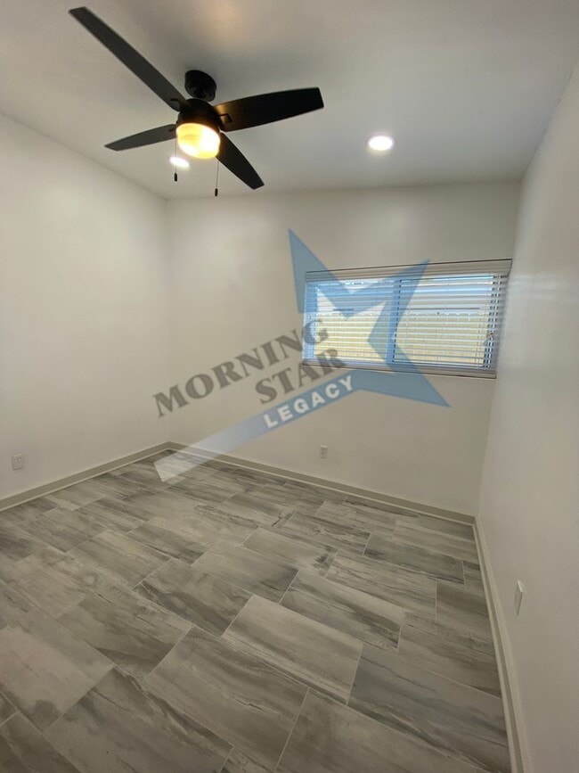 Building Photo - Fully Remodeled 3 bd home