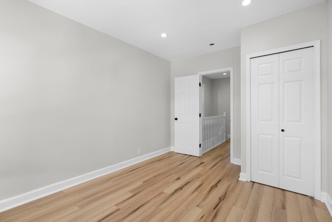 Building Photo - 216 S Castle St