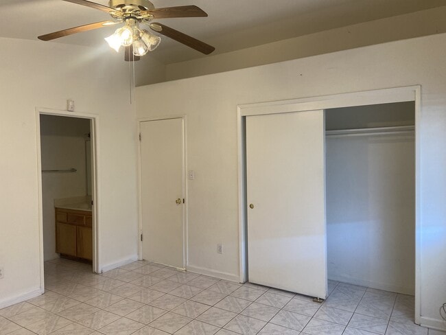 Building Photo - 6903 Creamery Ln