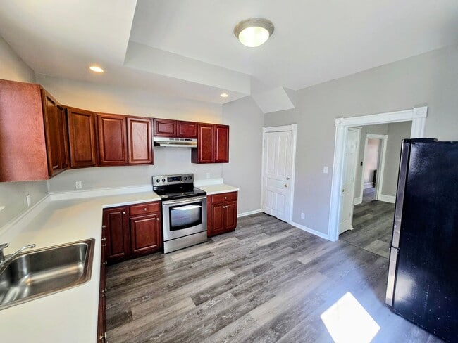 Building Photo - 126 N Penn St