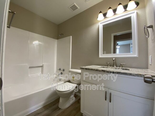 Building Photo - 2311 Kingsford Ct