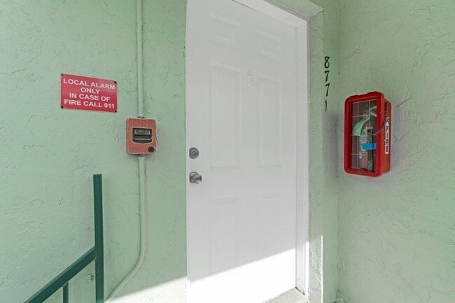 Building Photo - NICE 2/1 UNIT AVAILABLE AT THE PRESERVE in SUNRISE