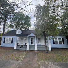 Building Photo - 829 E 32nd St