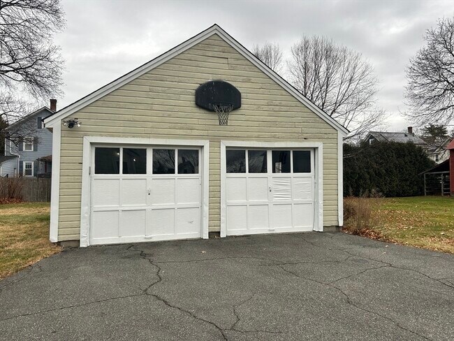 Building Photo - 17 Lincoln St