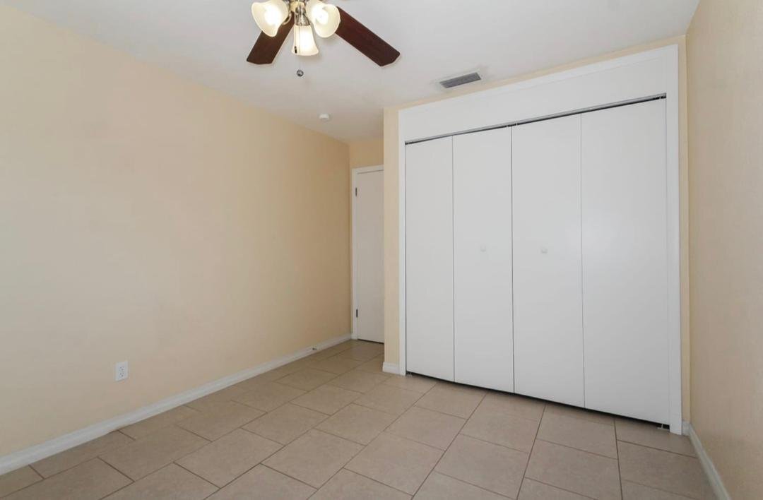 Building Photo - 126 SW 48th Terrace