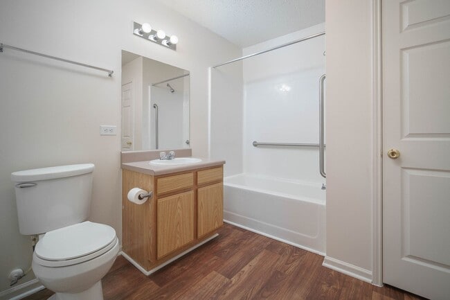 Building Photo - 3 minutes from University of Montevallo********** Villa Style Home*********Affordable Rent