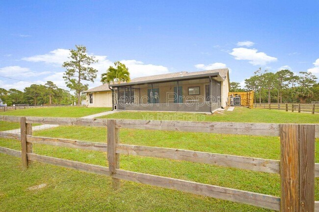 Building Photo - 18080 Sycamore Dr W