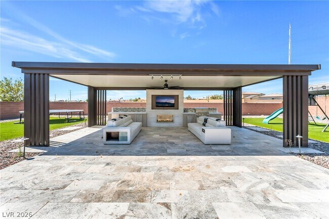 Building Photo - 8477 Wolf Mountain Ct
