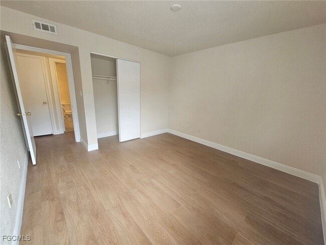 Building Photo - 2905 Winkler Ave