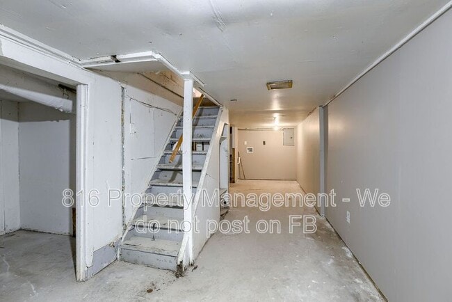 Building Photo - 5702 Euclid Ave E