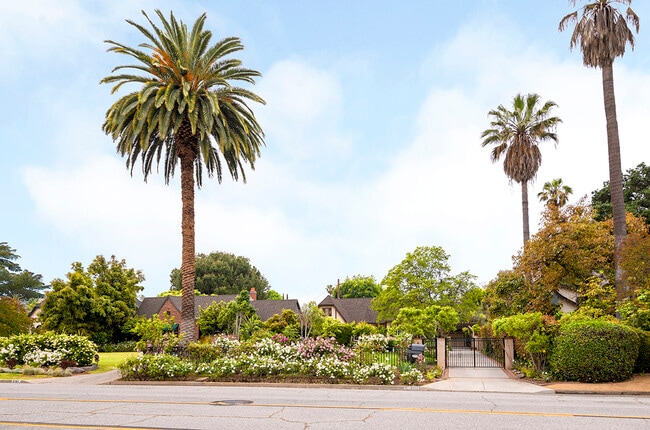 Private gated property - 2173 San Pasqual St