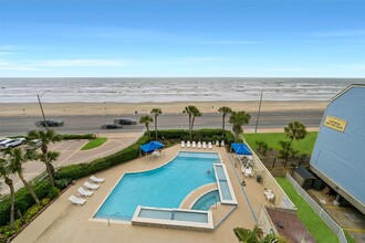 Building Photo - 7700 Seawall Blvd