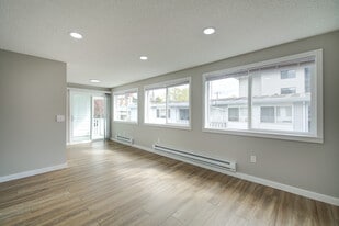 Building Photo - 13737 32nd Ave NE